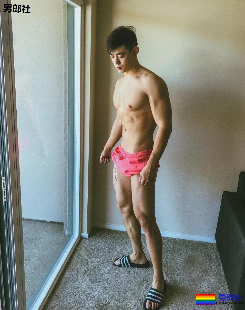 体育生男大十八变？ - 51虹马