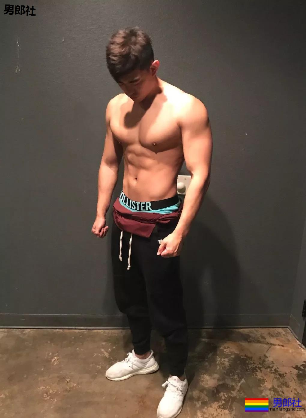 体育生男大十八变？ - 51虹马