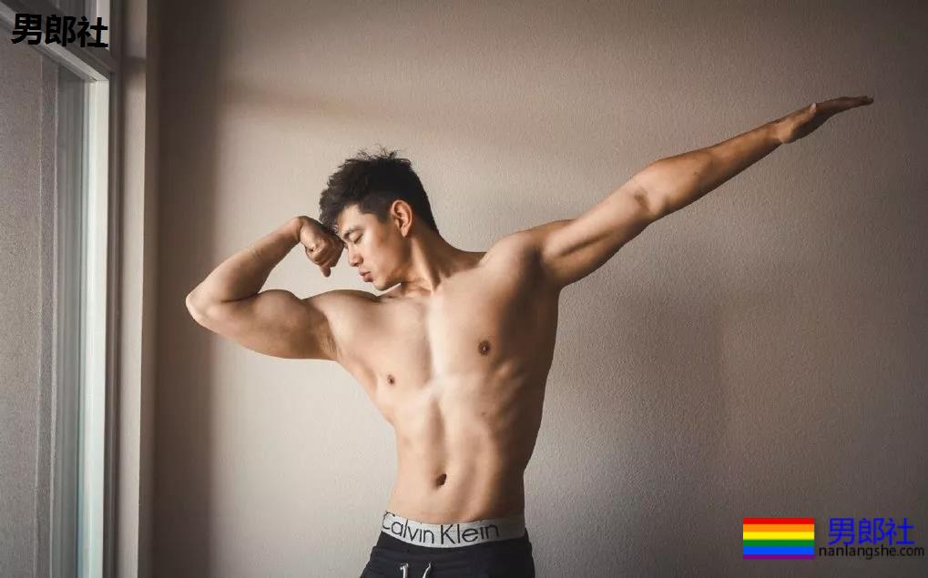 体育生男大十八变？ - 51虹马