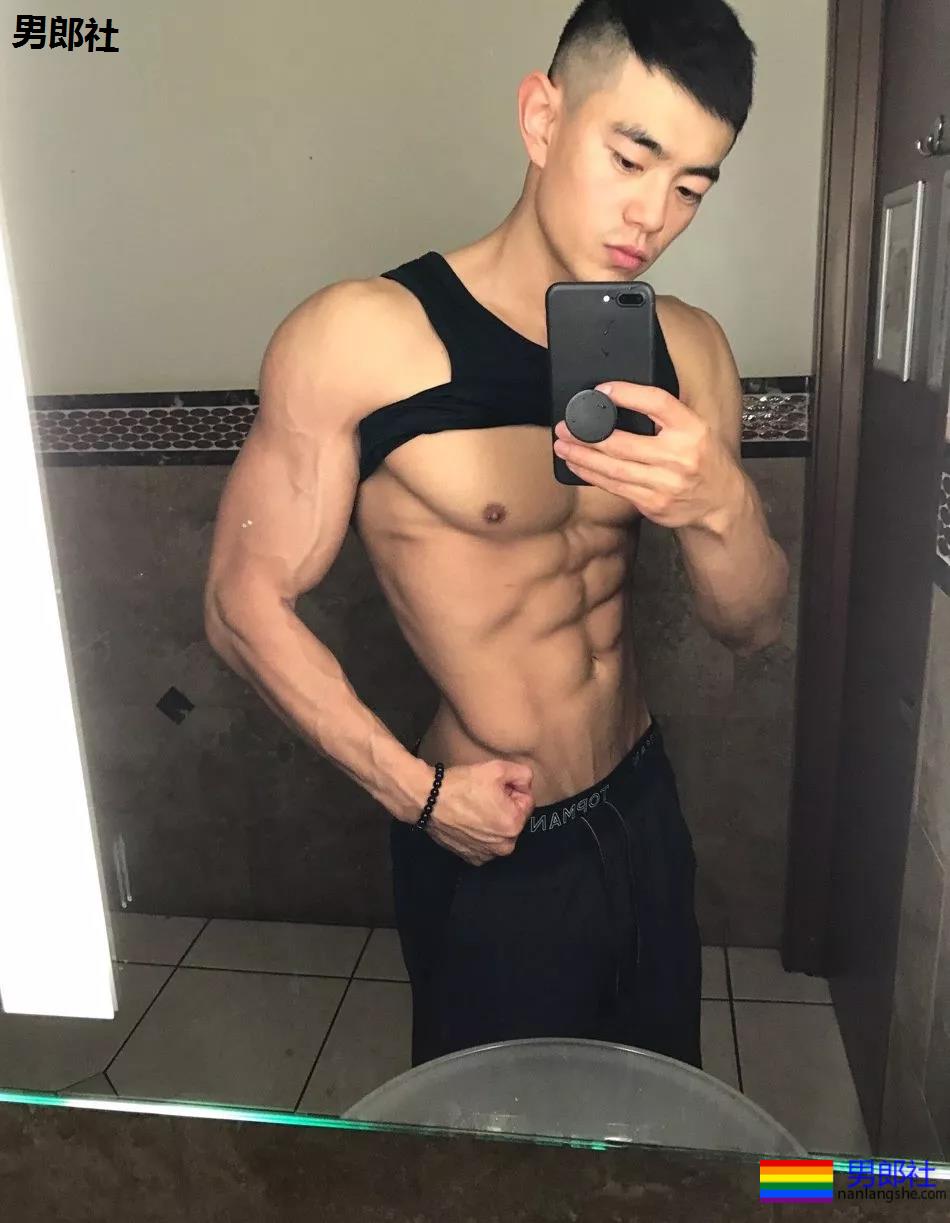 体育生男大十八变？ - 51虹马