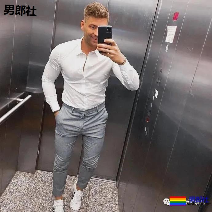 肌肉男千万别穿白衬衫，杀伤力太大！ - 51虹马