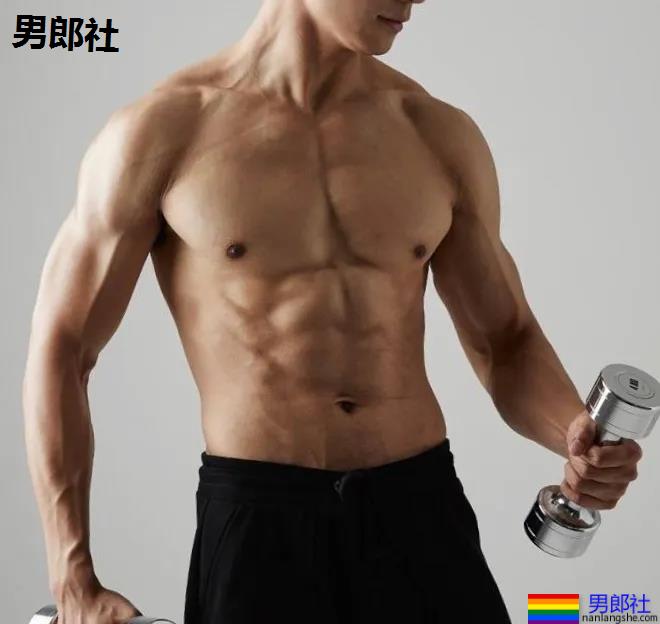 挤掉李现上位御用肌肉模特！国产高鼻梁体育生，超可以！ - 51虹马