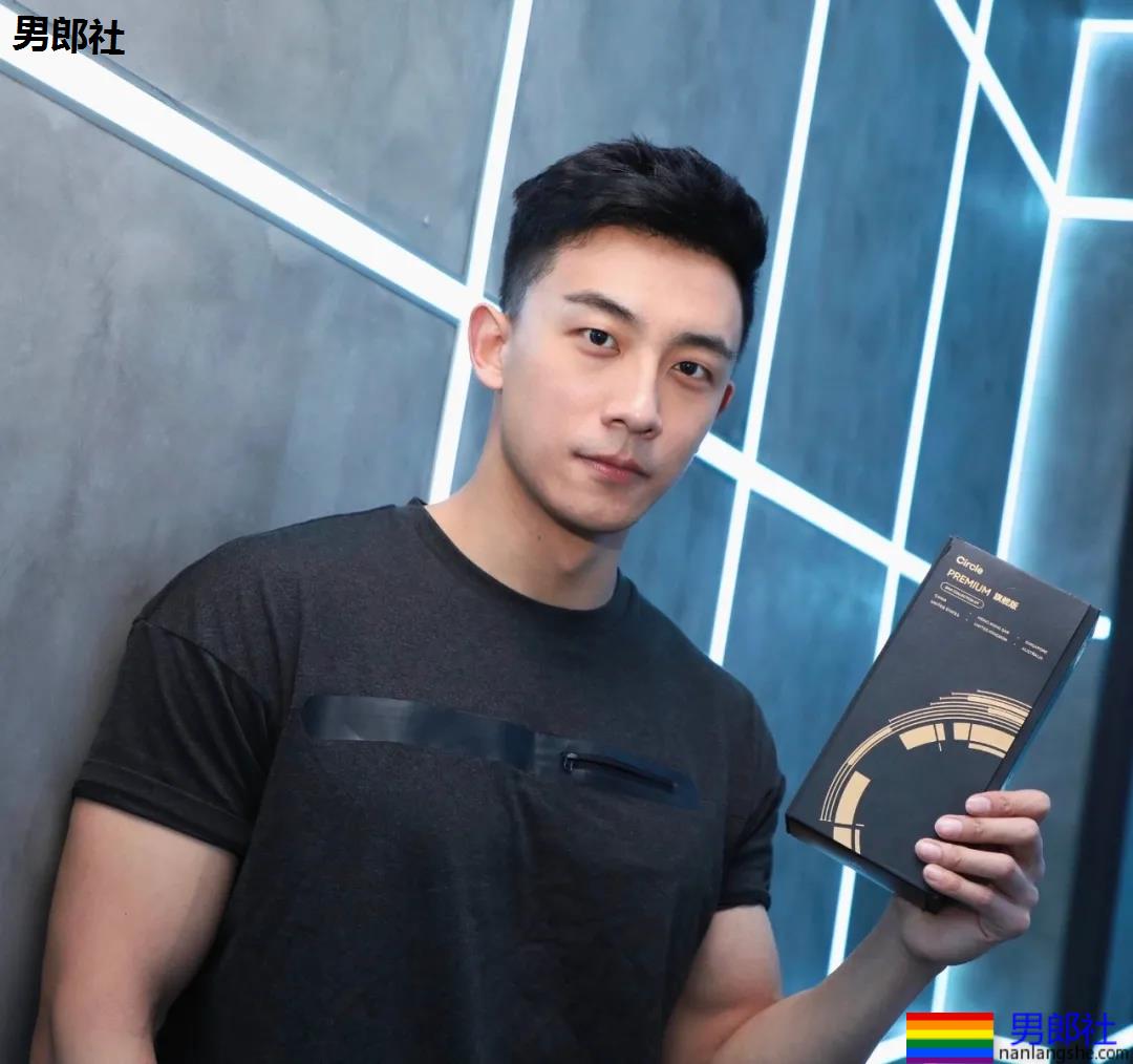 挤掉李现上位御用肌肉模特！国产高鼻梁体育生，超可以！ - 51虹马