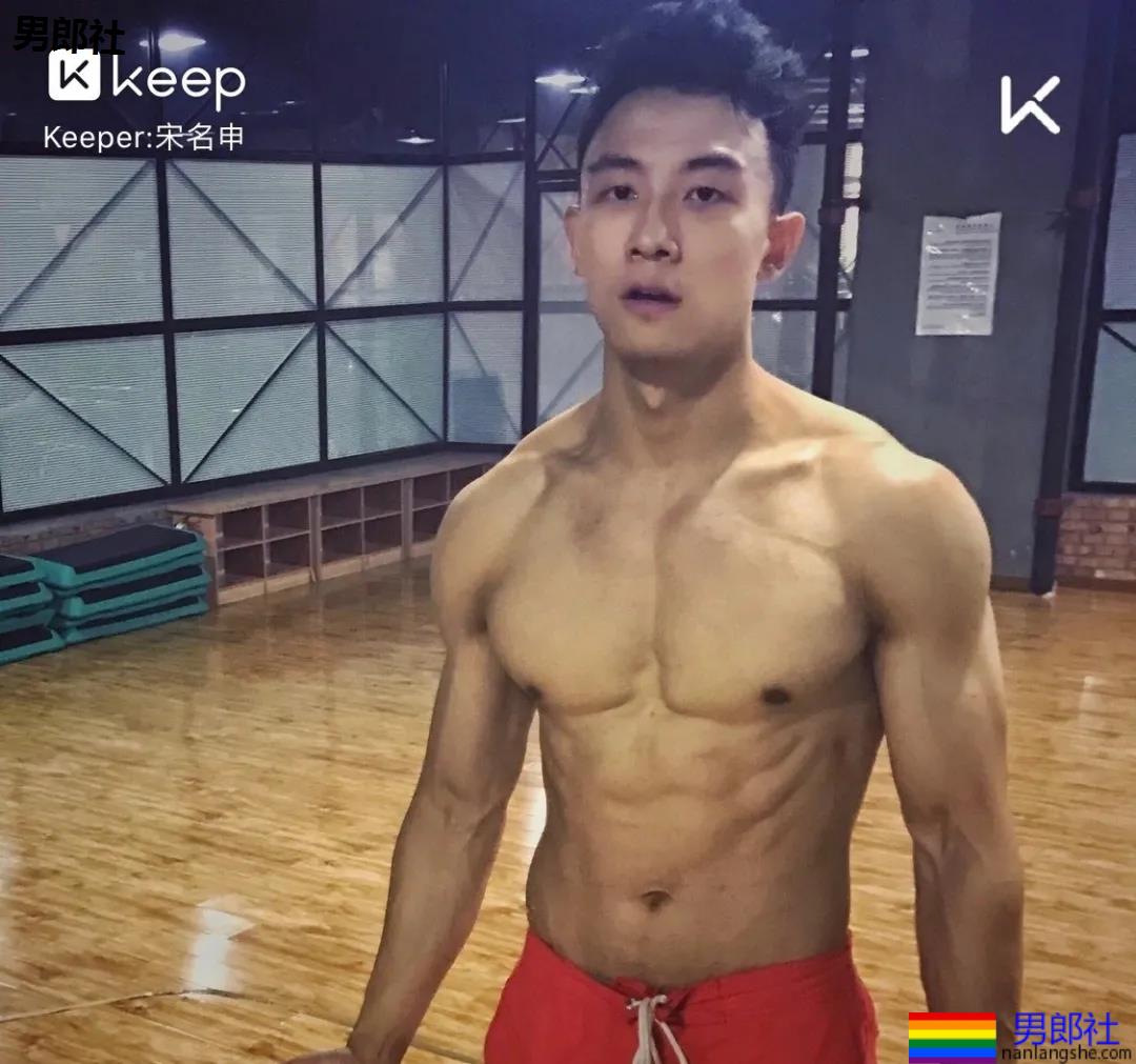 挤掉李现上位御用肌肉模特！国产高鼻梁体育生，超可以！ - 51虹马