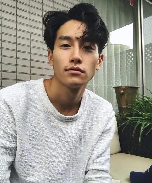 男星被迫拍GV，大尺照外泄后惨遭解约！ - 51虹马