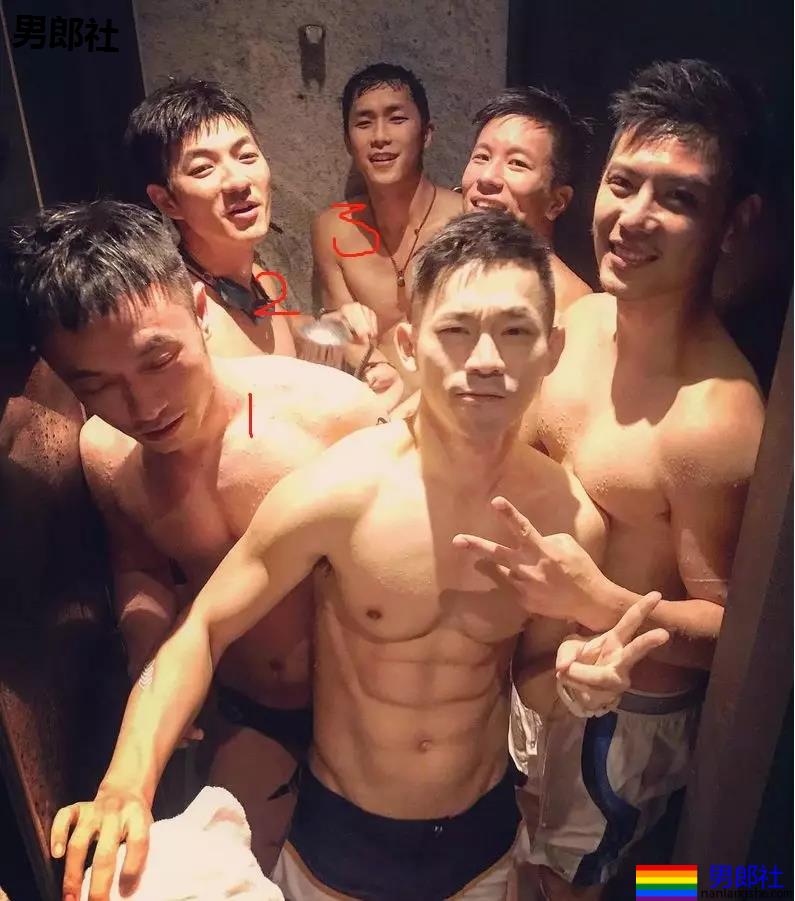 划船的小哥哥短裤真贴身，拍个照镜头都湿了-51虹马