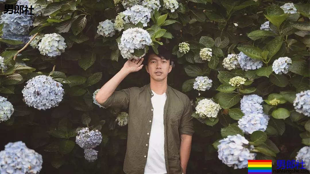 划船的小哥哥短裤真贴身，拍个照镜头都湿了 - 51虹马