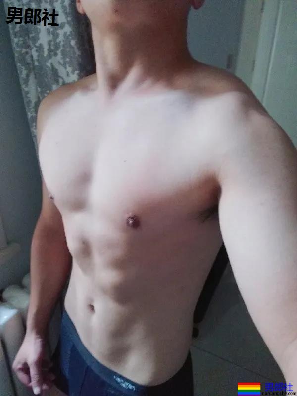 肌肉Boy打鸡血了？疯狂秀xx...欲罢不能惹…… - 51虹马