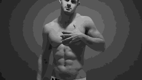 我的BF，胸肌能夹笔、夹硬币、夹可乐、夹我的…… - 51虹马