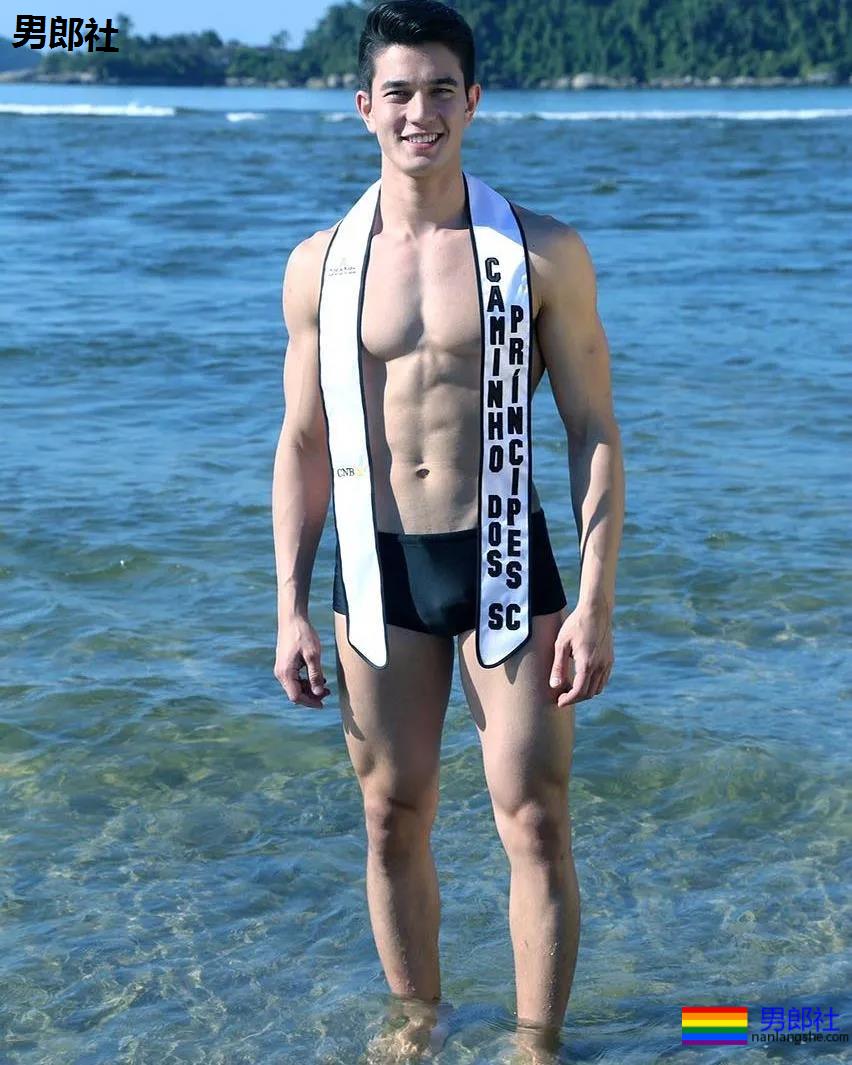 后翘肌肉老师刷爆网络！高帅筋肉男模又憨又坏，被他帅到窒息！ - 51虹马