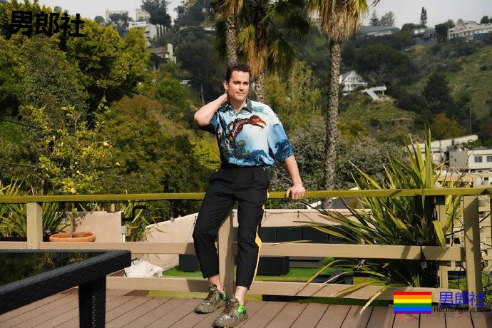 孔雀代言时尚广告 - 51虹马 孔雀代言时尚广告 - 51虹马