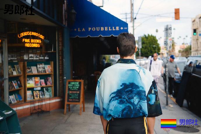 孔雀代言时尚广告 - 51虹马 孔雀代言时尚广告 - 51虹马