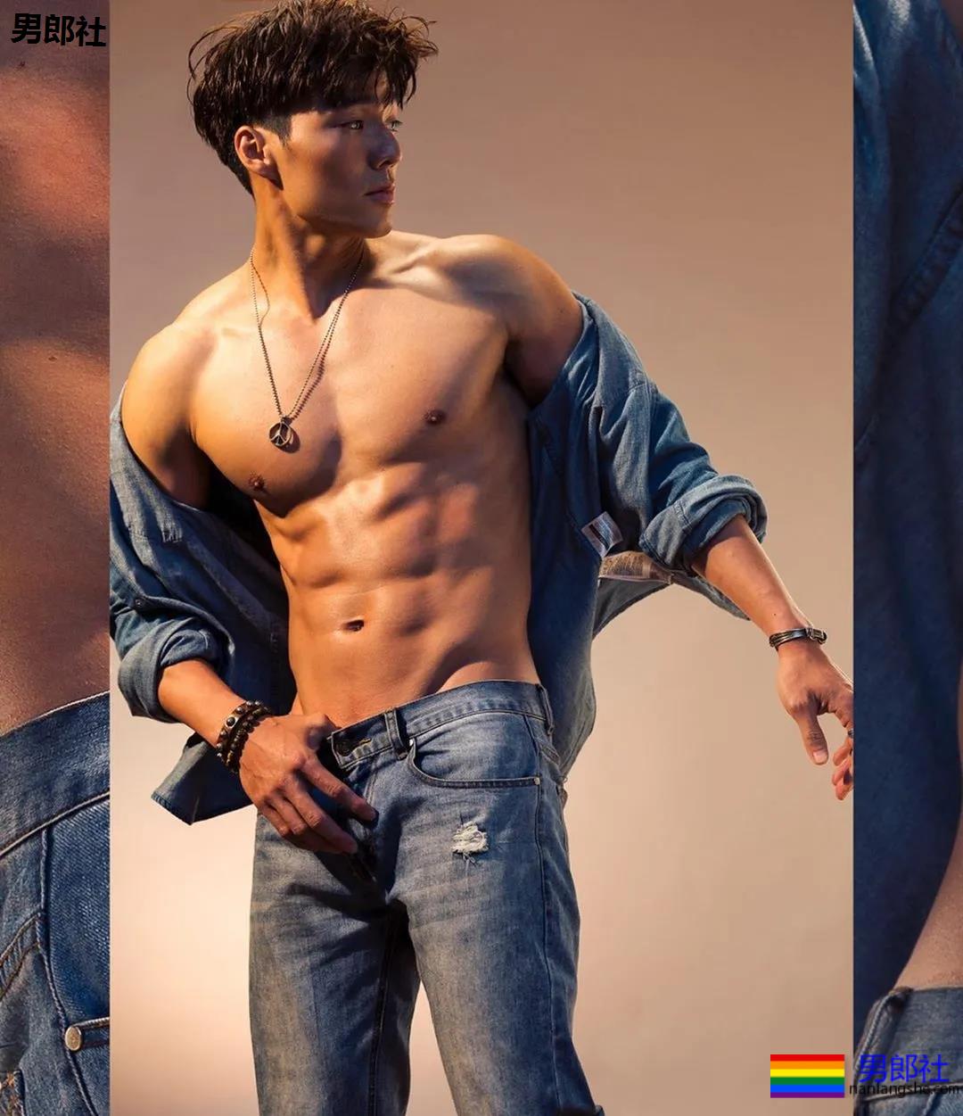 高鼻梁大筋霸男模镜前首脱，大胸腹肌超A腰，这味道太浓了！ - 51虹马