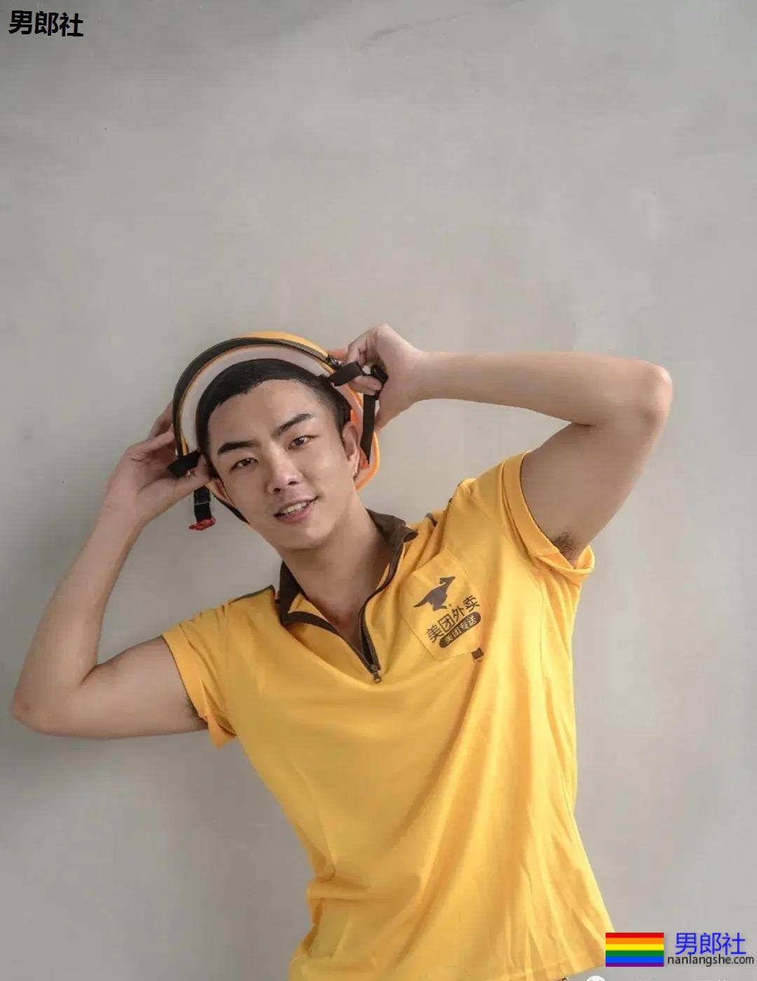 腹肌小狼狗下海送外卖走红,原因竟是那里太有料! - 51虹马 腹肌小狼狗下海送外卖走红,原因竟是那里太有料! - 51虹马