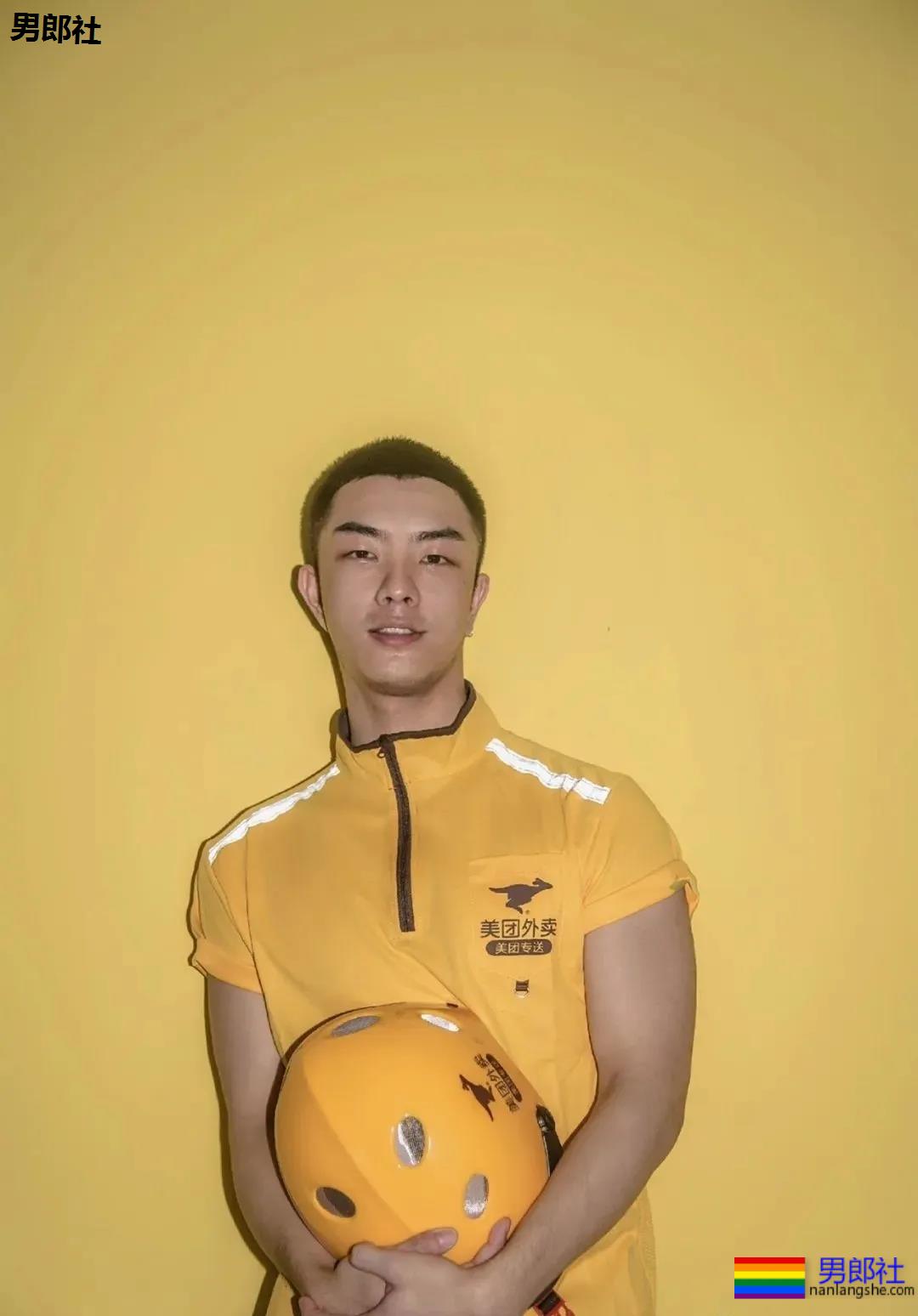 腹肌小狼狗下海送外卖走红,原因竟是那里太有料! - 51虹马 腹肌小狼狗下海送外卖走红,原因竟是那里太有料! - 51虹马