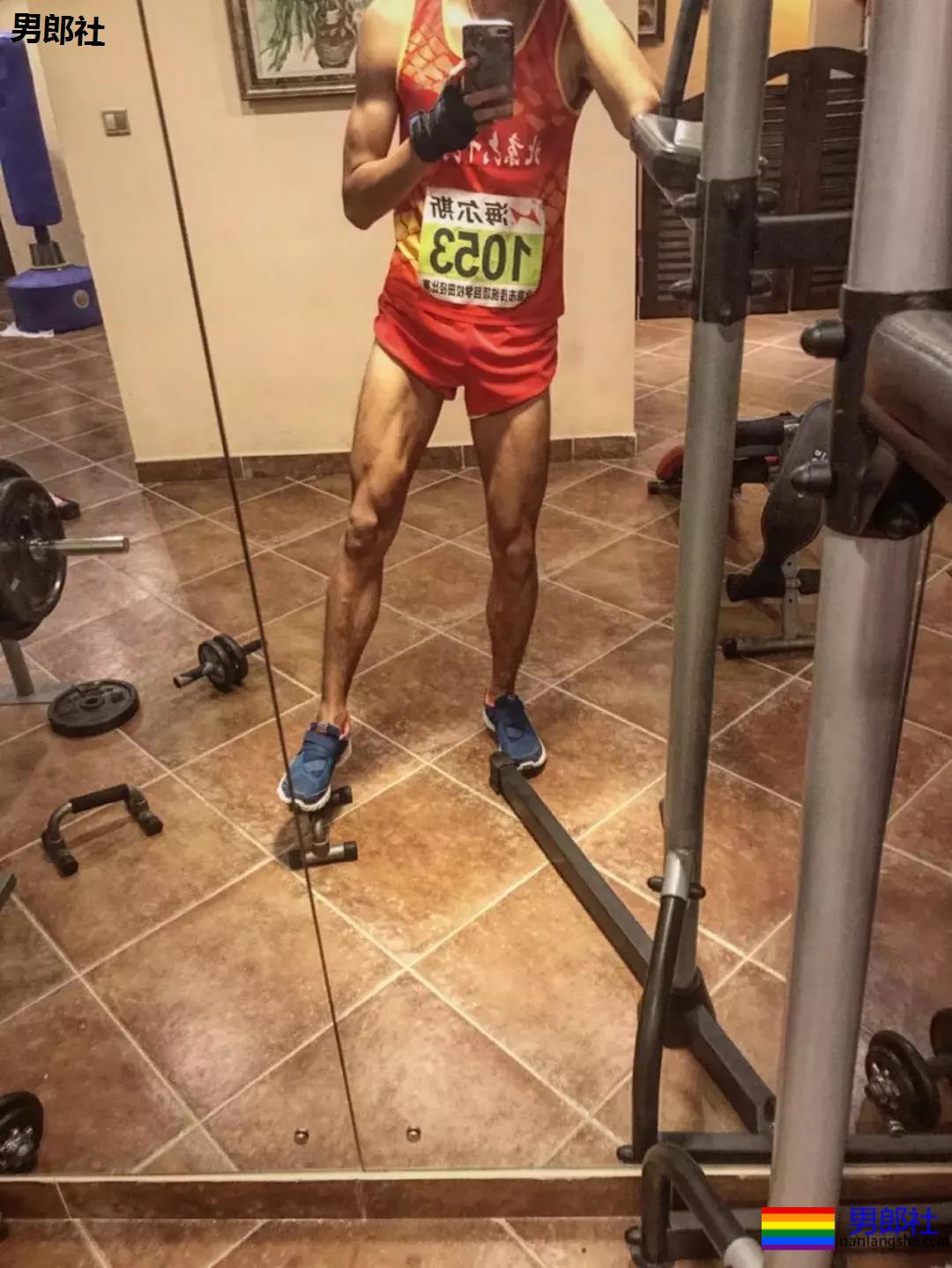 我偷了男神室友的内裤… - 51虹马