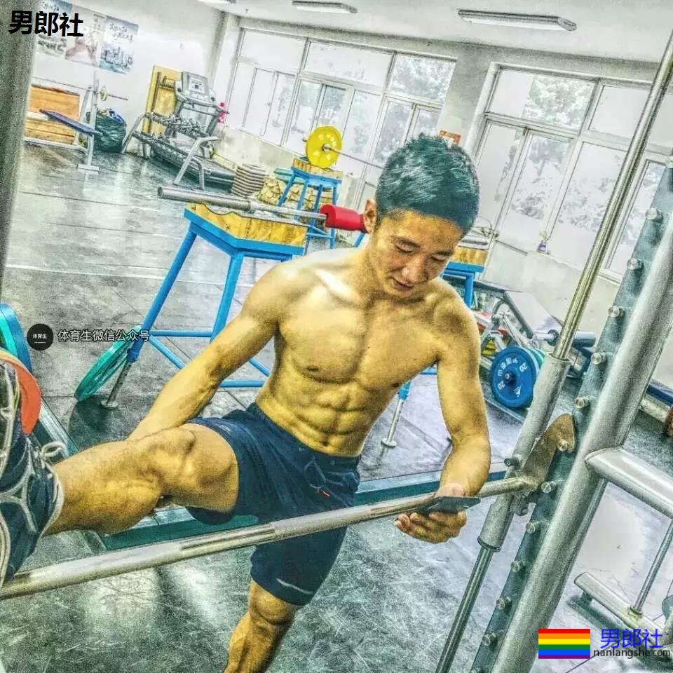 我偷了男神室友的内裤… - 51虹马