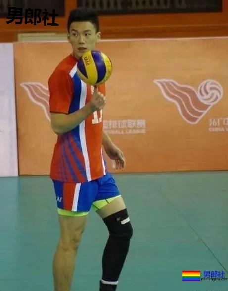 197CM大鼻子排球体育生火了，这看点不输陈艾森 - 51虹马