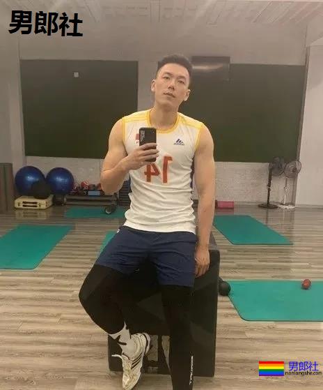 197CM大鼻子排球体育生火了，这看点不输陈艾森 - 51虹马