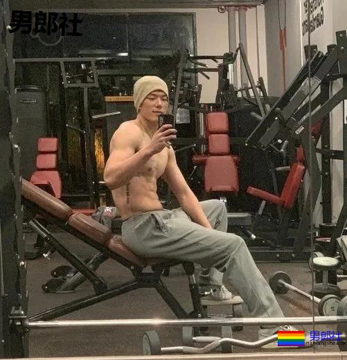 197CM大鼻子排球体育生火了，这看点不输陈艾森 - 51虹马