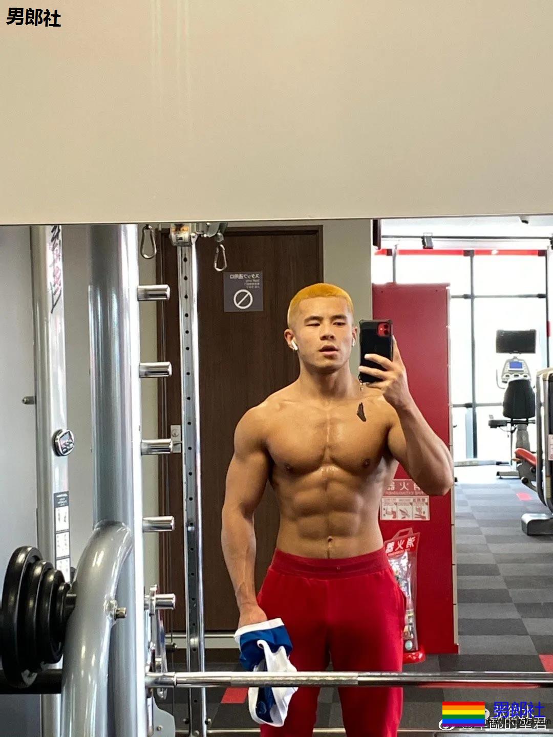 这位野狼系男孩，又让多少姐妹可以？ - 51虹马