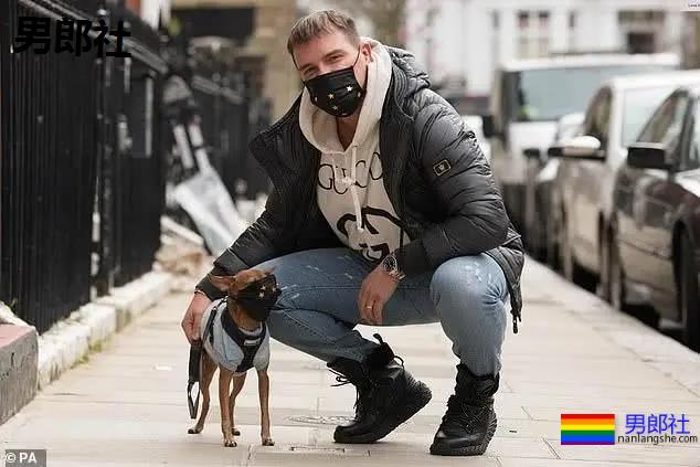 真贤惠惹！英国男模为丈夫缝口罩 - 51虹马