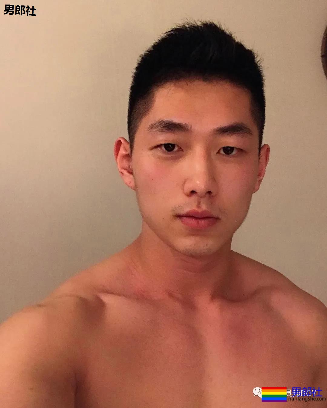 韩国名媛找了个壮硕老公，看完他泳裤照就知道很幸福 - 51虹马