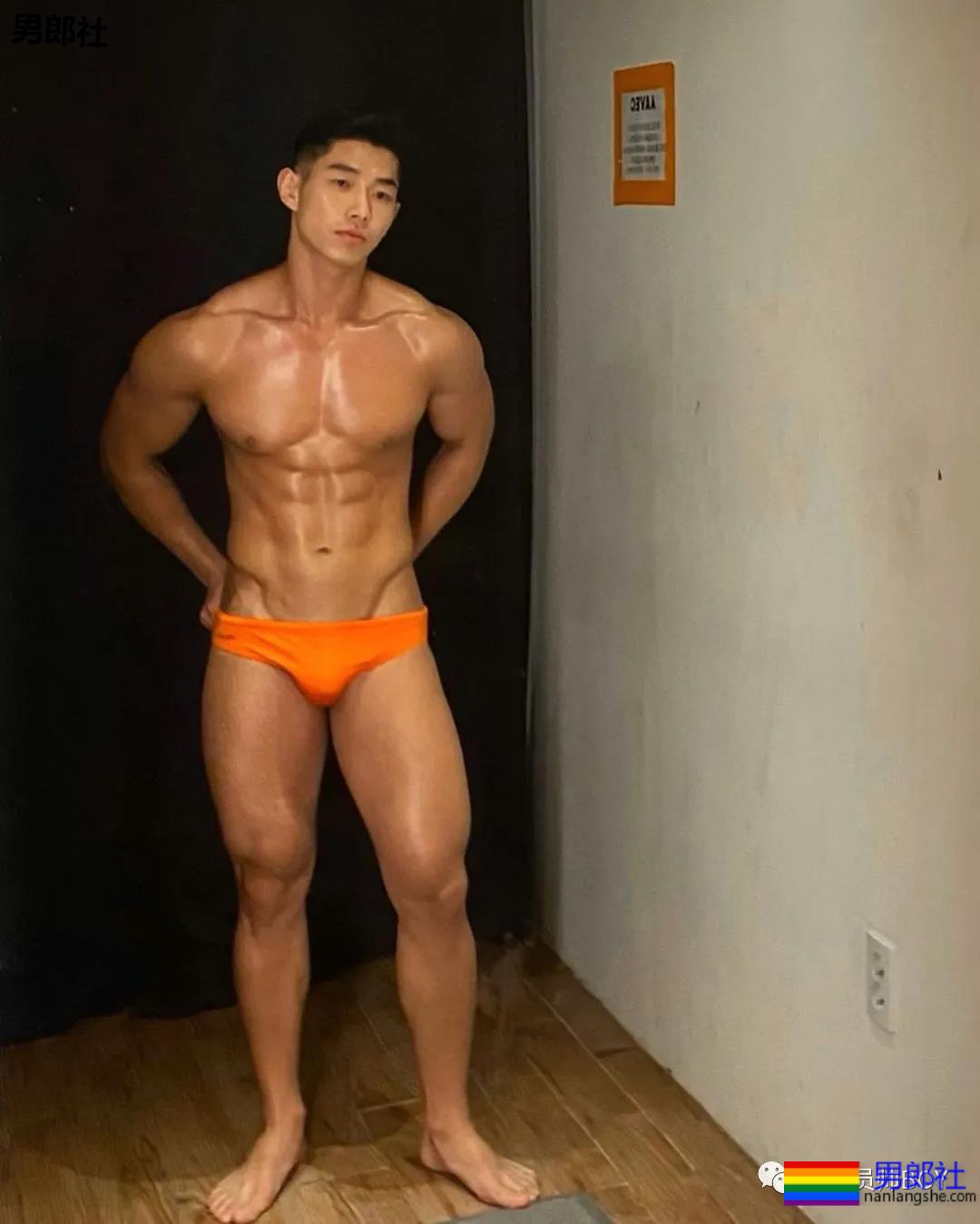 韩国名媛找了个壮硕老公，看完他泳裤照就知道很幸福 - 51虹马