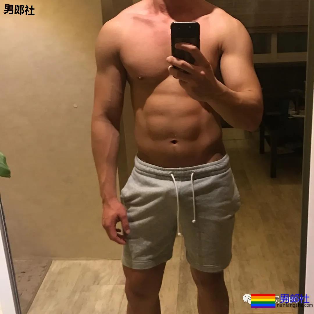 韩国名媛找了个壮硕老公，看完他泳裤照就知道很幸福 - 51虹马