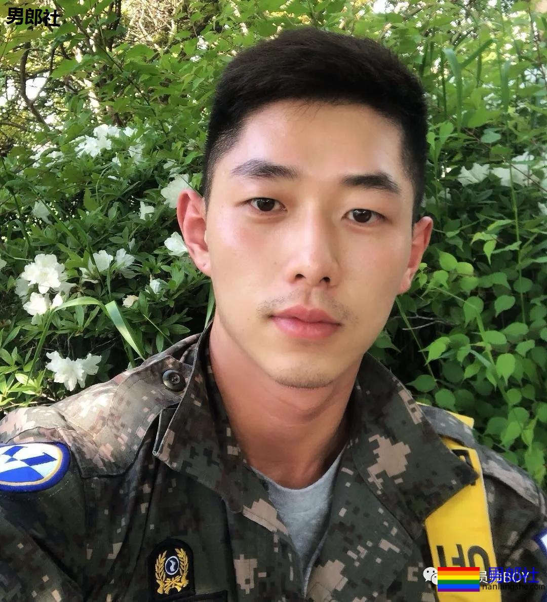 韩国名媛找了个壮硕老公，看完他泳裤照就知道很幸福 - 51虹马