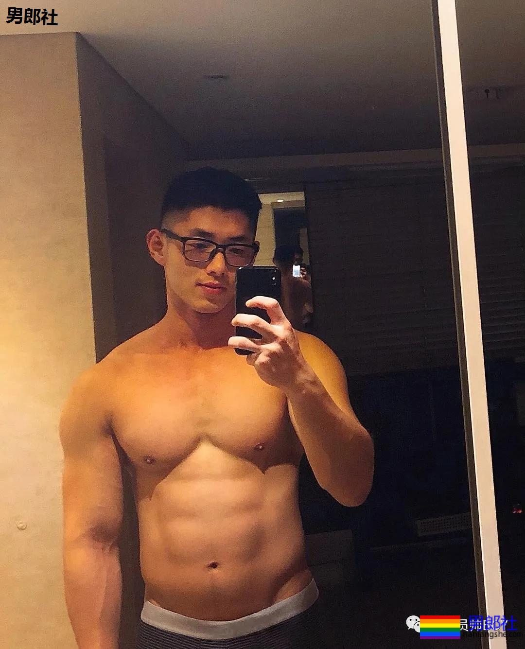 韩国名媛找了个壮硕老公，看完他泳裤照就知道很幸福 - 51虹马