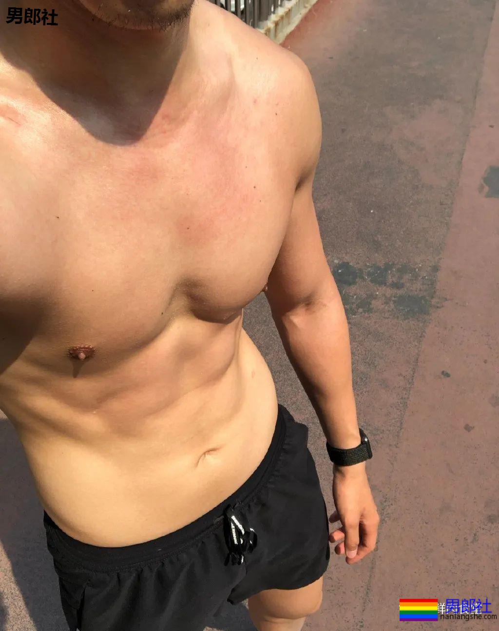 肌肉男公关大尺照非常有料,刘姥姥“看中”的人实力都不会太小!-51虹马