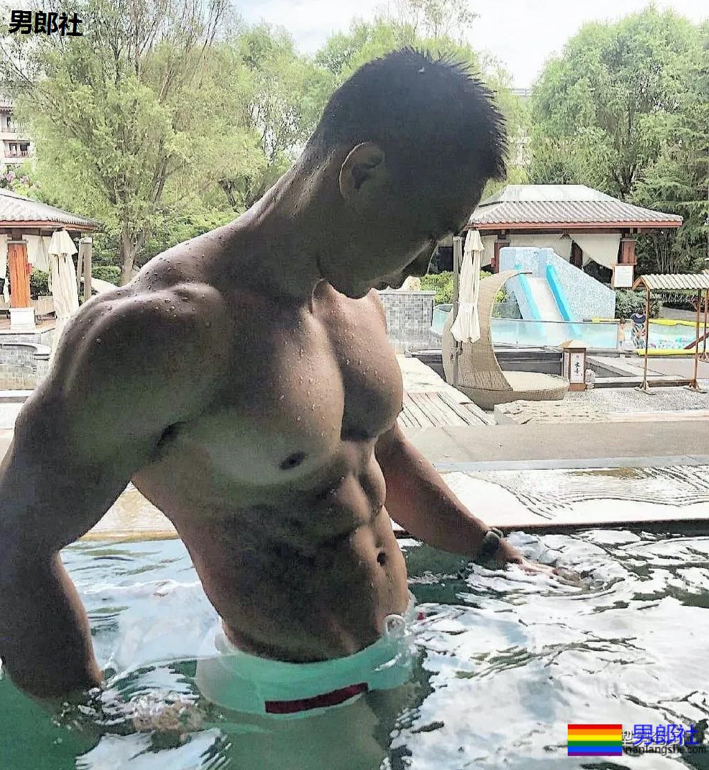 他是墨立方御用男模，堪称教练中的战斗机 - 51虹马