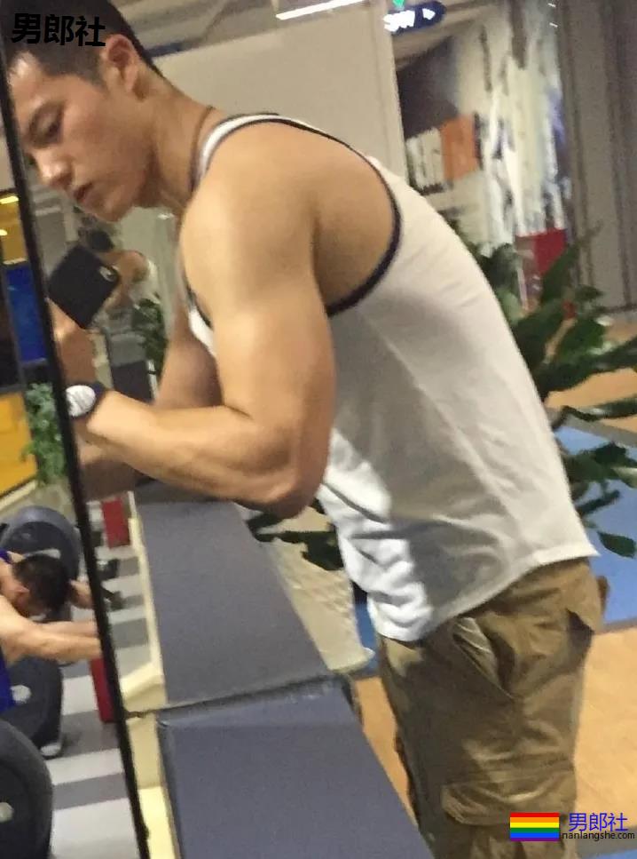 让女生疯狂的校草帅哥,能够让你心动吗? - 51虹马 让女生疯狂的校草帅哥,能够让你心动吗? - 51虹马