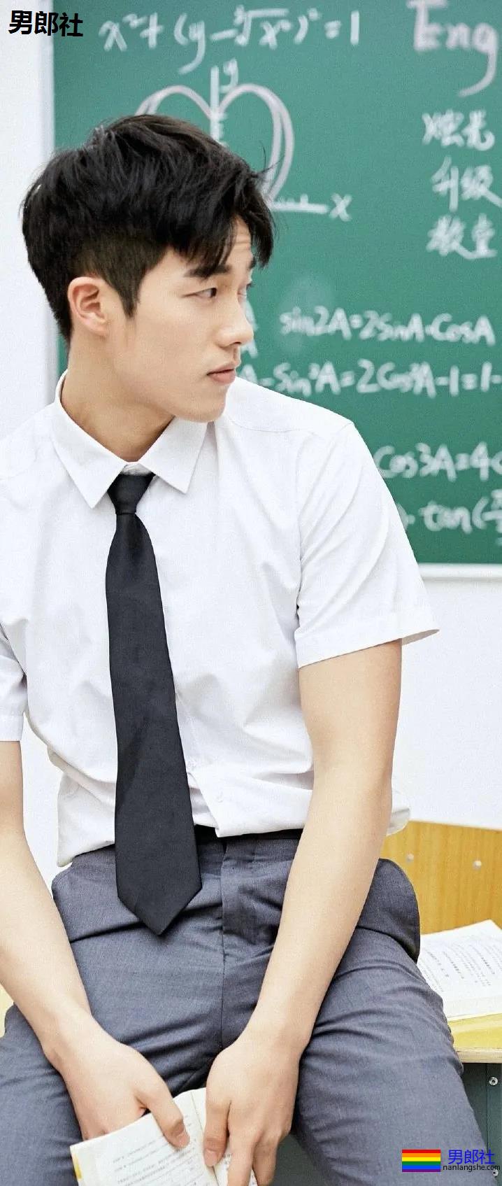 让女生疯狂的校草帅哥,能够让你心动吗? - 51虹马 让女生疯狂的校草帅哥,能够让你心动吗? - 51虹马