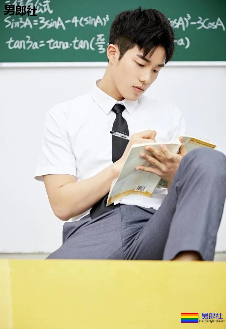 让女生疯狂的校草帅哥,能够让你心动吗? - 51虹马 让女生疯狂的校草帅哥,能够让你心动吗? - 51虹马