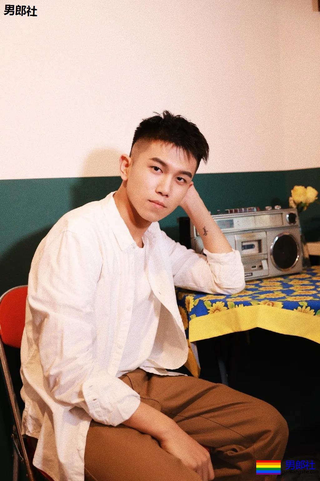 一秒沦陷的初恋脸!00后制服体育生长大了,你想撩谁? - 51虹马 一秒沦陷的初恋脸!00后制服体育生长大了,你想撩谁? - 51虹马