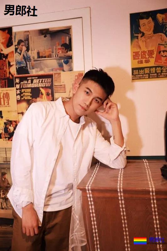 一秒沦陷的初恋脸!00后制服体育生长大了,你想撩谁? - 51虹马 一秒沦陷的初恋脸!00后制服体育生长大了,你想撩谁? - 51虹马