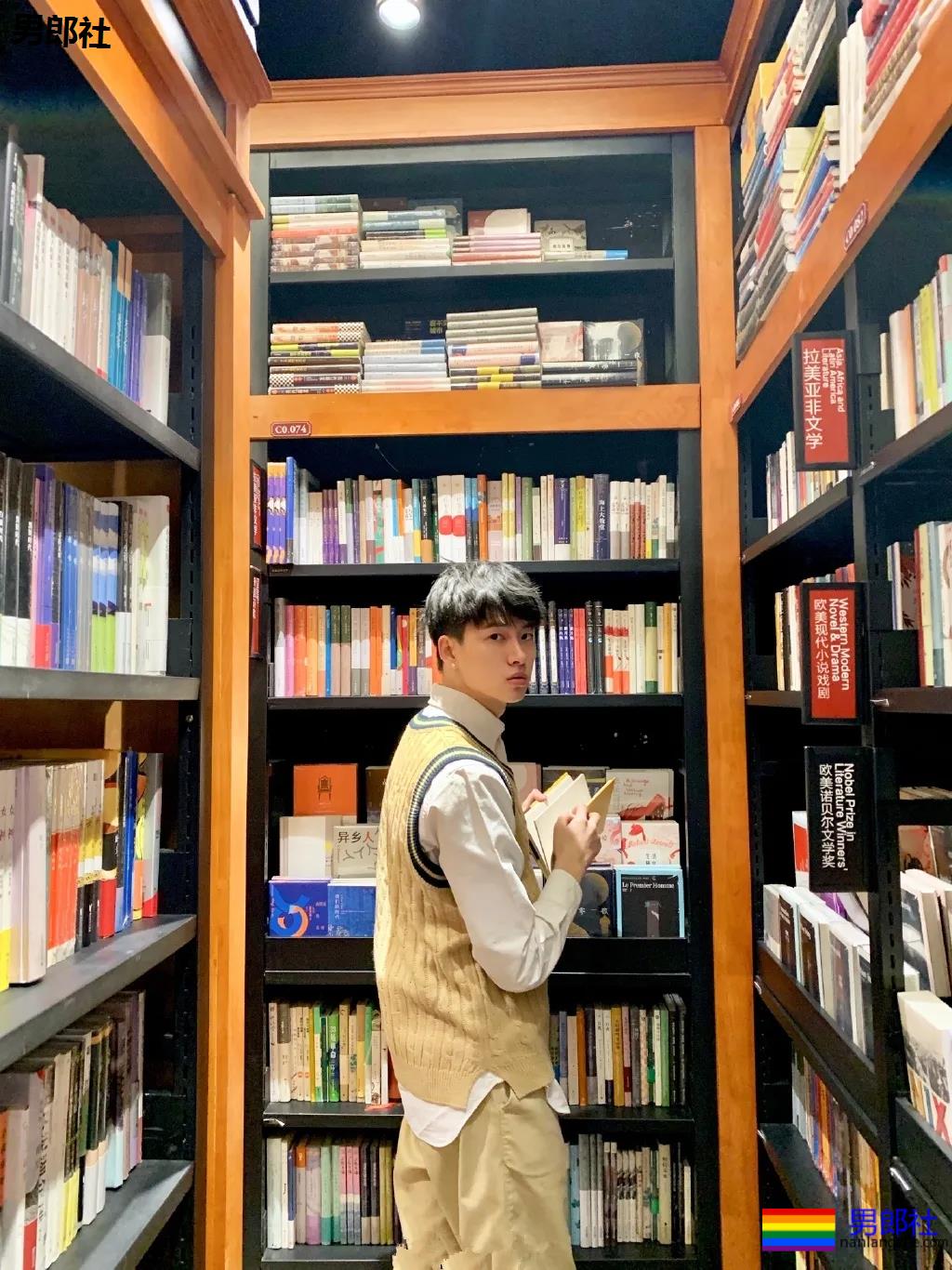 一秒沦陷的初恋脸!00后制服体育生长大了,你想撩谁? - 51虹马 一秒沦陷的初恋脸!00后制服体育生长大了,你想撩谁? - 51虹马