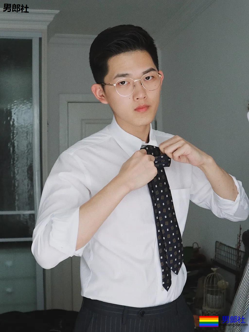 一秒沦陷的初恋脸!00后制服体育生长大了,你想撩谁? - 51虹马 一秒沦陷的初恋脸!00后制服体育生长大了,你想撩谁? - 51虹马