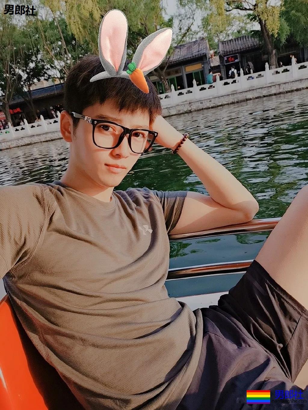 一秒沦陷的初恋脸!00后制服体育生长大了,你想撩谁? - 51虹马 一秒沦陷的初恋脸!00后制服体育生长大了,你想撩谁? - 51虹马