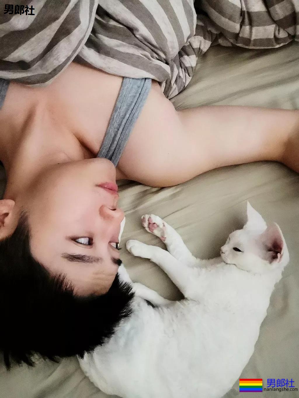 一秒沦陷的初恋脸!00后制服体育生长大了,你想撩谁? - 51虹马 一秒沦陷的初恋脸!00后制服体育生长大了,你想撩谁? - 51虹马