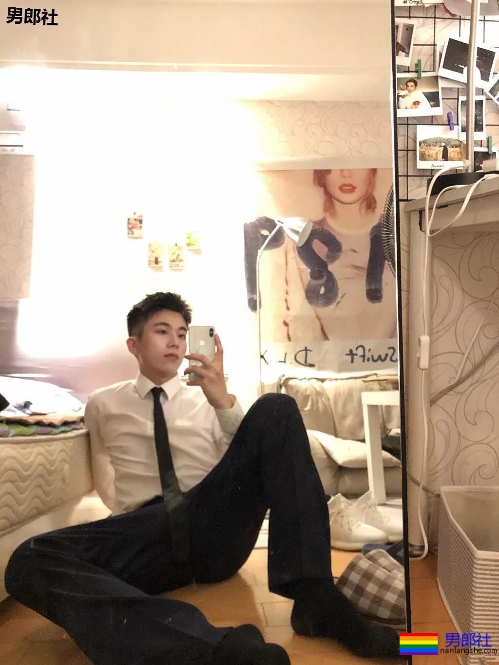 一秒沦陷的初恋脸!00后制服体育生长大了,你想撩谁? - 51虹马 一秒沦陷的初恋脸!00后制服体育生长大了,你想撩谁? - 51虹马