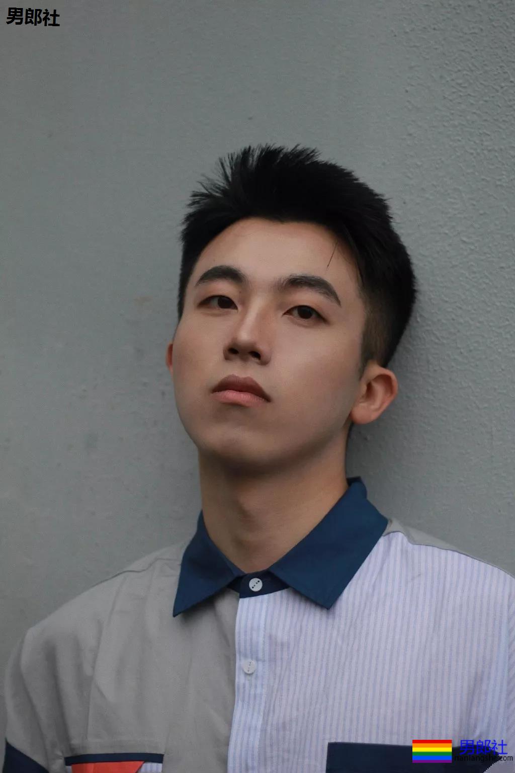 一秒沦陷的初恋脸!00后制服体育生长大了,你想撩谁? - 51虹马 一秒沦陷的初恋脸!00后制服体育生长大了,你想撩谁? - 51虹马