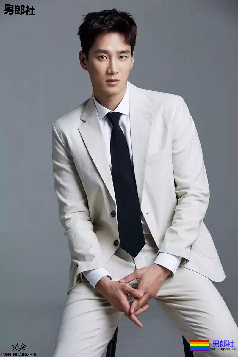 187高鼻梁拳击体育生,为了红秀肌肉好身材,长腿腱子肉A到爆! - 51虹马 187高鼻梁拳击体育生,为了红秀肌肉好身材,长腿腱子肉A到爆! - 51虹马