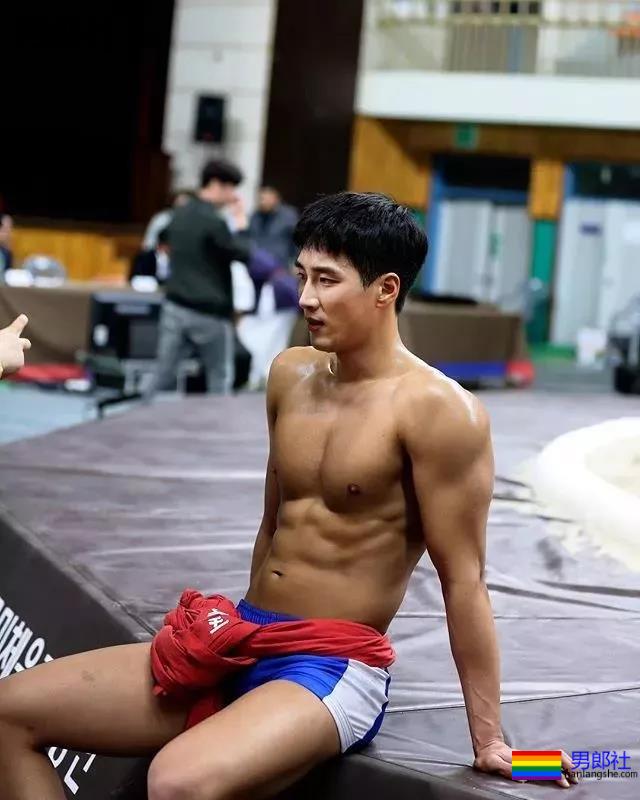 187高鼻梁拳击体育生,为了红秀肌肉好身材,长腿腱子肉A到爆! - 51虹马 187高鼻梁拳击体育生,为了红秀肌肉好身材,长腿腱子肉A到爆! - 51虹马