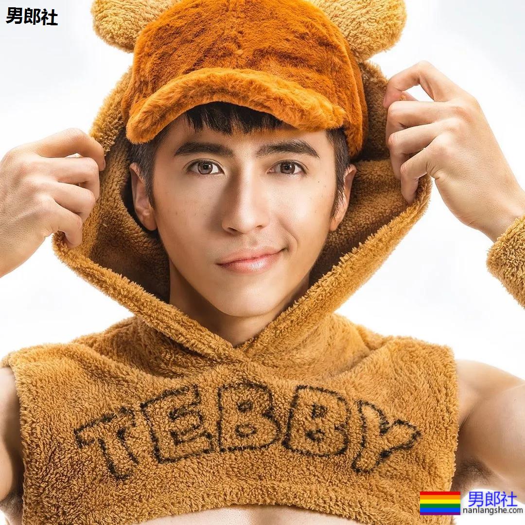 神似许魏洲的筋肉奶狗禸褲男模，他的私房照很sexy！ - 51虹马