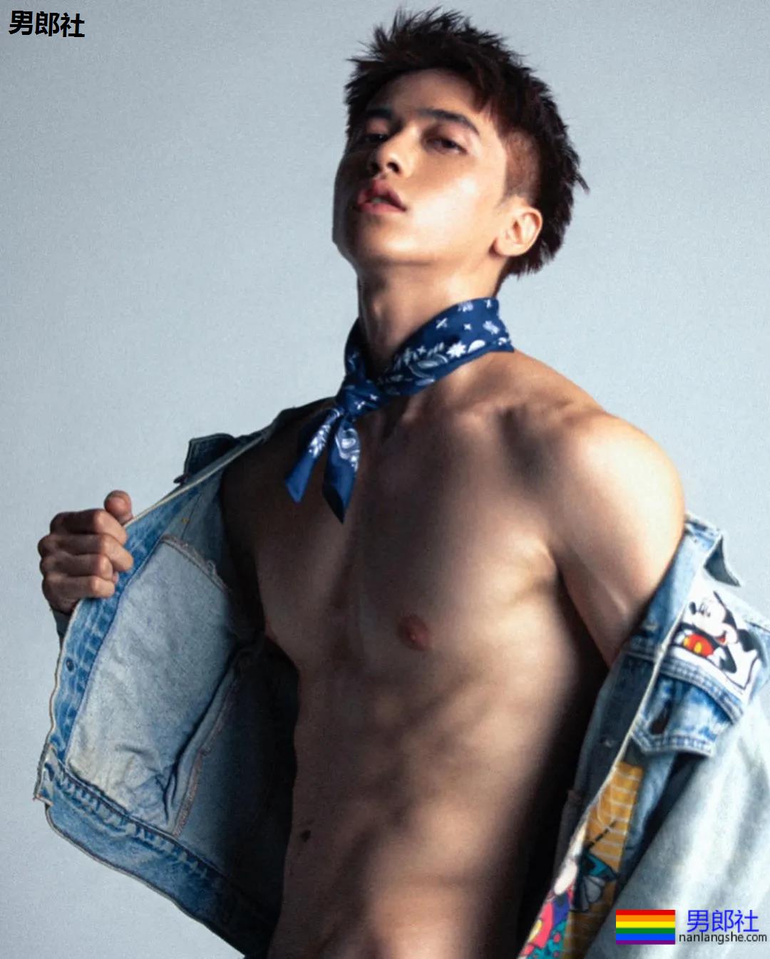 神似许魏洲的筋肉奶狗禸褲男模，他的私房照很sexy！ - 51虹马