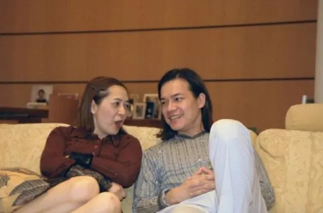 知名男主持人出柜!曾一边交男友一边交女友关系混乱 - 51虹马 知名男主持人出柜!曾一边交男友一边交女友关系混乱 - 51虹马