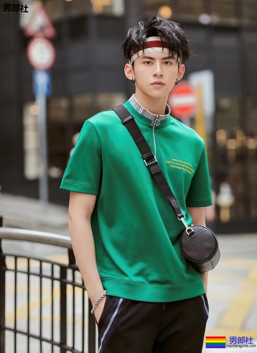 抖音网红小哥，颜值身材兼备 - 51虹马